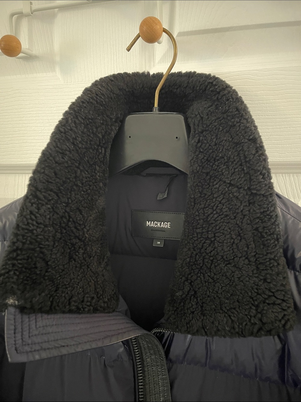 💯 Authentic Mackage Navy Mixed Media Down Bomber Jacket w/ Shearling Collar - Picture 7 of 16